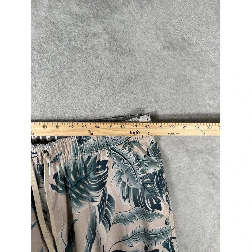 Hurley Board Shorts Mens 2XL Beige Green Floral‎ Lined Swimwear